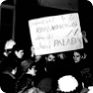 Náměstí Krasnoarmějců před Filozofickou fakultou UK bylo 20. ledna 1969 spontánně přejmenováno na náměstí Jana Palacha (Zdroj: ABS)
