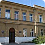 Budova školy ve Všetatech, 2008 (Foto: Petr Blažek)