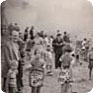 Ryszard Siwiec bei einem Ausflug mit seinen Kindern, von rechts gesehen der Sohn Wit, die Töchter Elżbieta und Innocenta, 1955  (Archiv der Familie von Ryszard Siwiec)